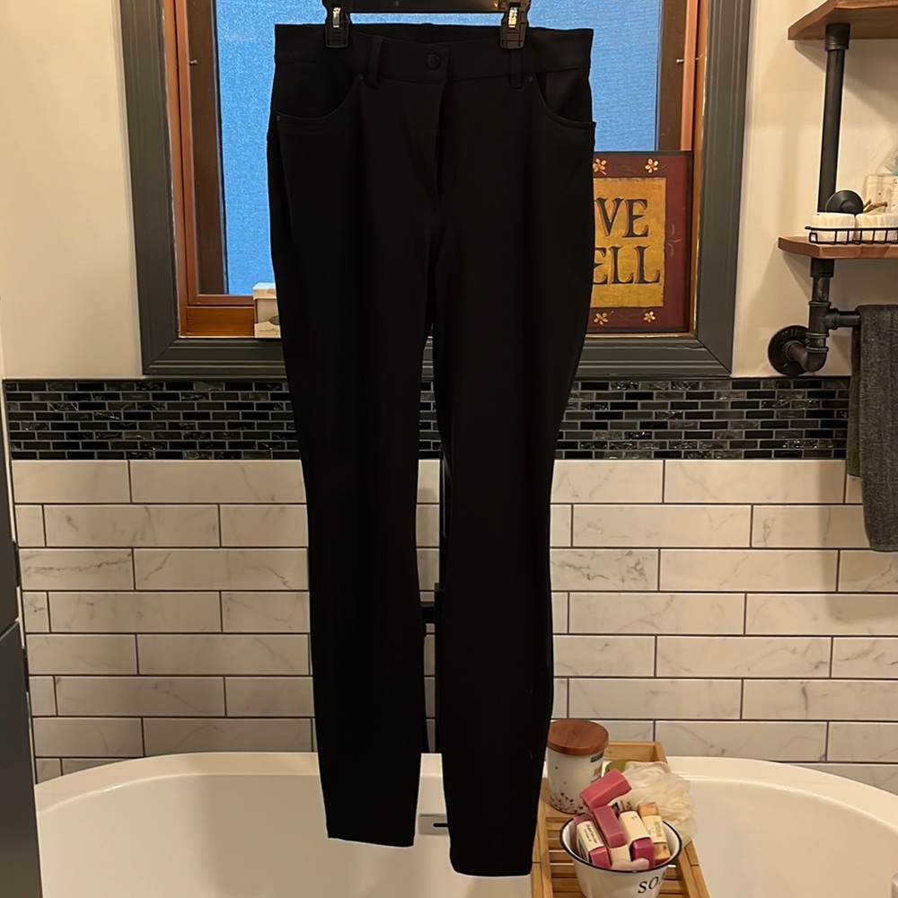 Lululemon citysleek pants New without tagsnever been worn black straight leg
